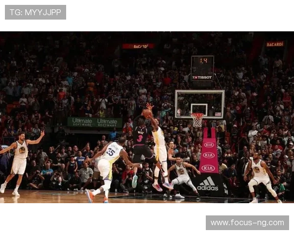 NBA焦点战再掀高潮巨星对决引爆全场热议今夜胜负悬念升级季后 NBA焦点战再掀高潮巨星对决引爆全场热议今夜胜负悬念升级季后