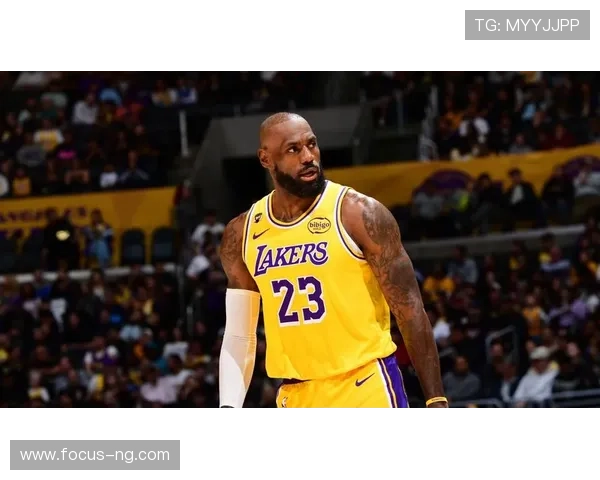 詹姆斯伤情更新引关注 湖人季后赛前景悬而未决 复出时间仍未确定