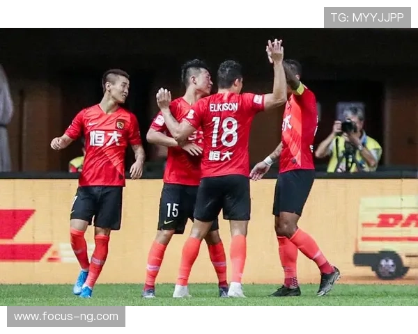 中国足球联赛新赛季揭幕战精彩纷呈 恒大上海上港强势开局 中国足球联赛新赛季揭幕战精彩纷呈 恒大上海上港强势开局