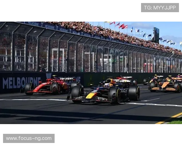 F1赛季最新动态：顶级车队争夺激烈 驾驶员表现引发热议